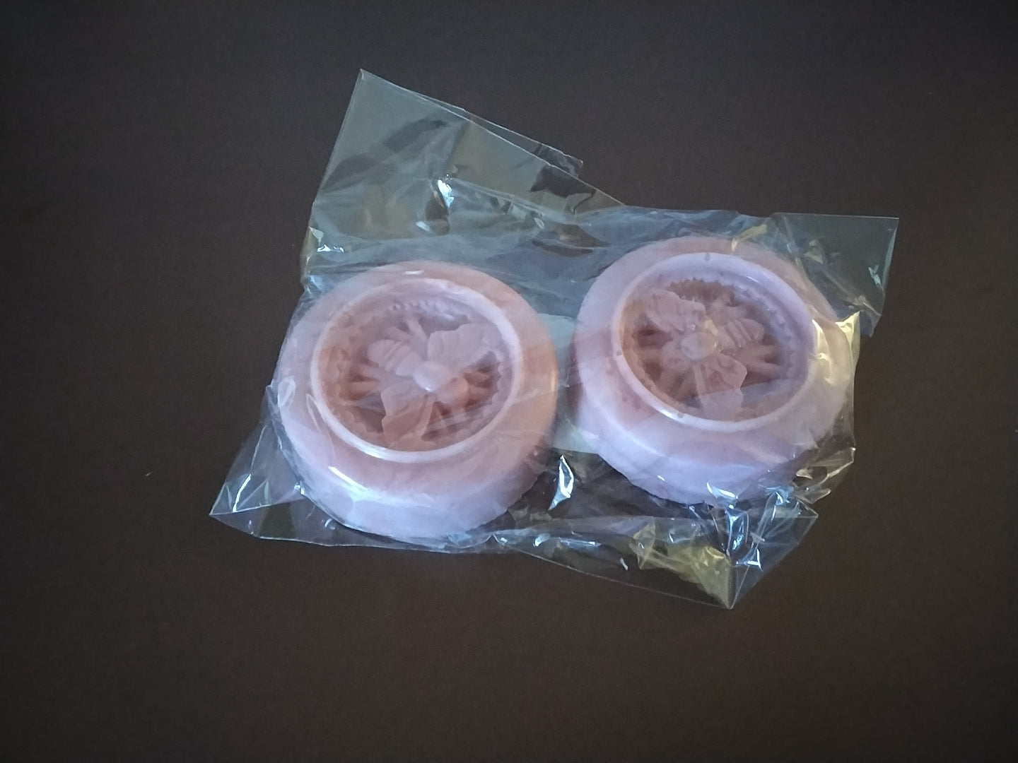 3oz Honey Soap: Cocoa Butter Cashmere scent